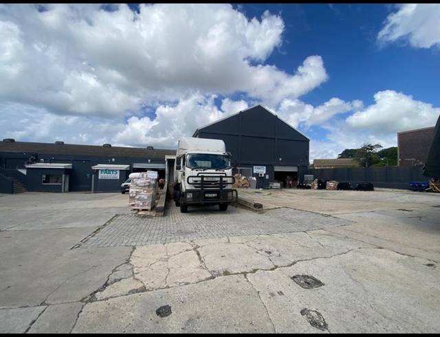 INDUSTRIAL PROPERTY TO RENT IN NORTH END